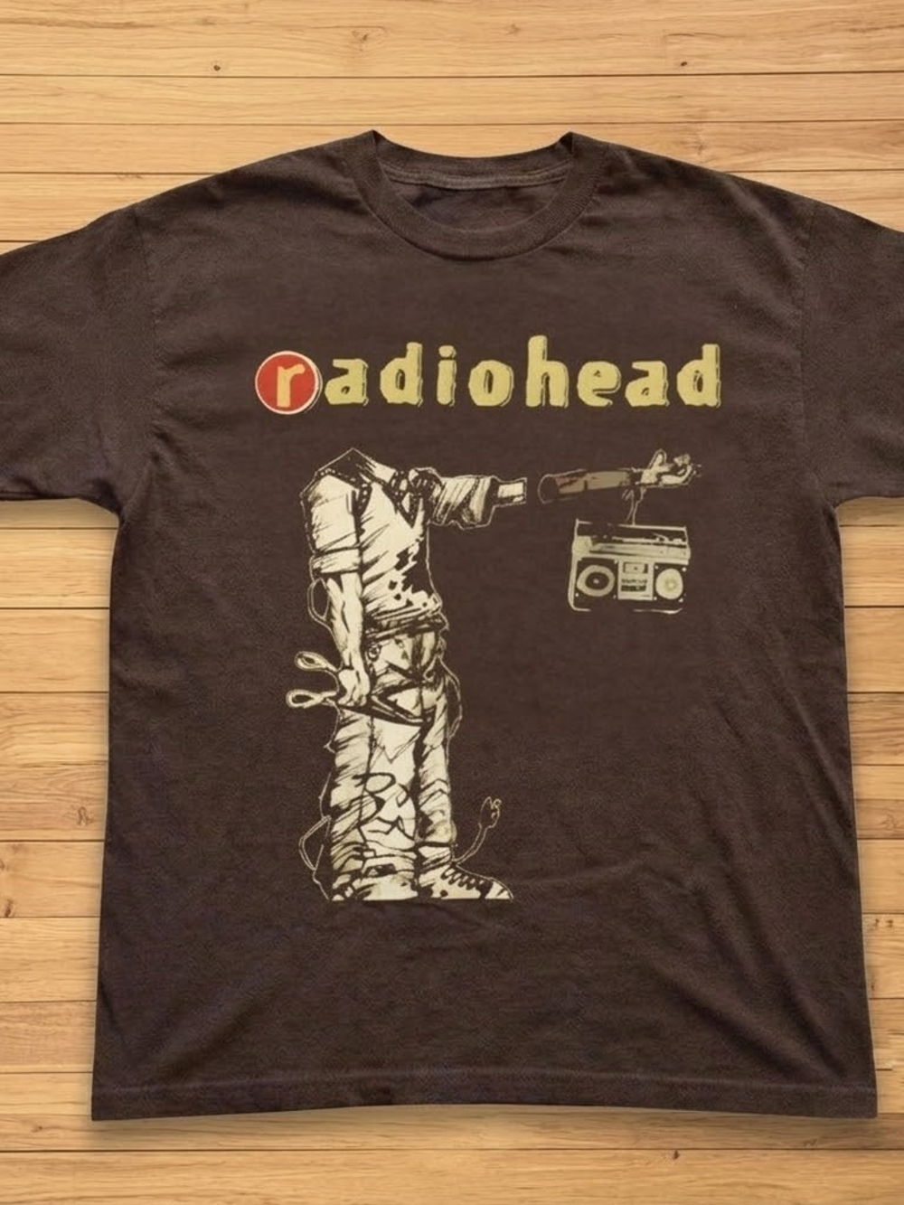 Gildan Brown Radiohead Graphic Tee with Cream Print and Red Accent